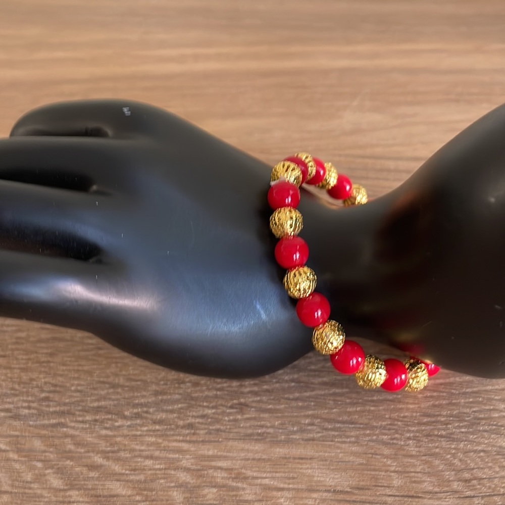 HAND CRAFTED STRETCH BRACELET Red Coral Beads Gold Plated Filigree Beads